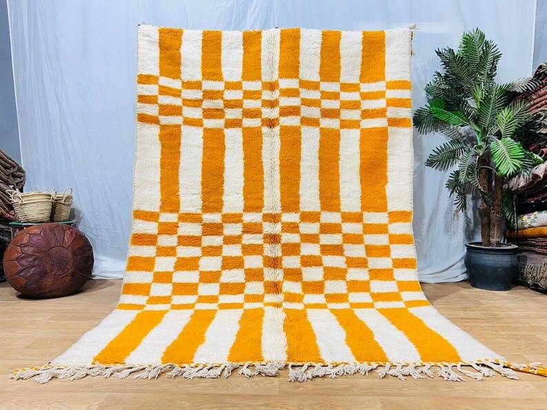 Orange Berber rug made of pure wool, handmade, 150/250 cm.