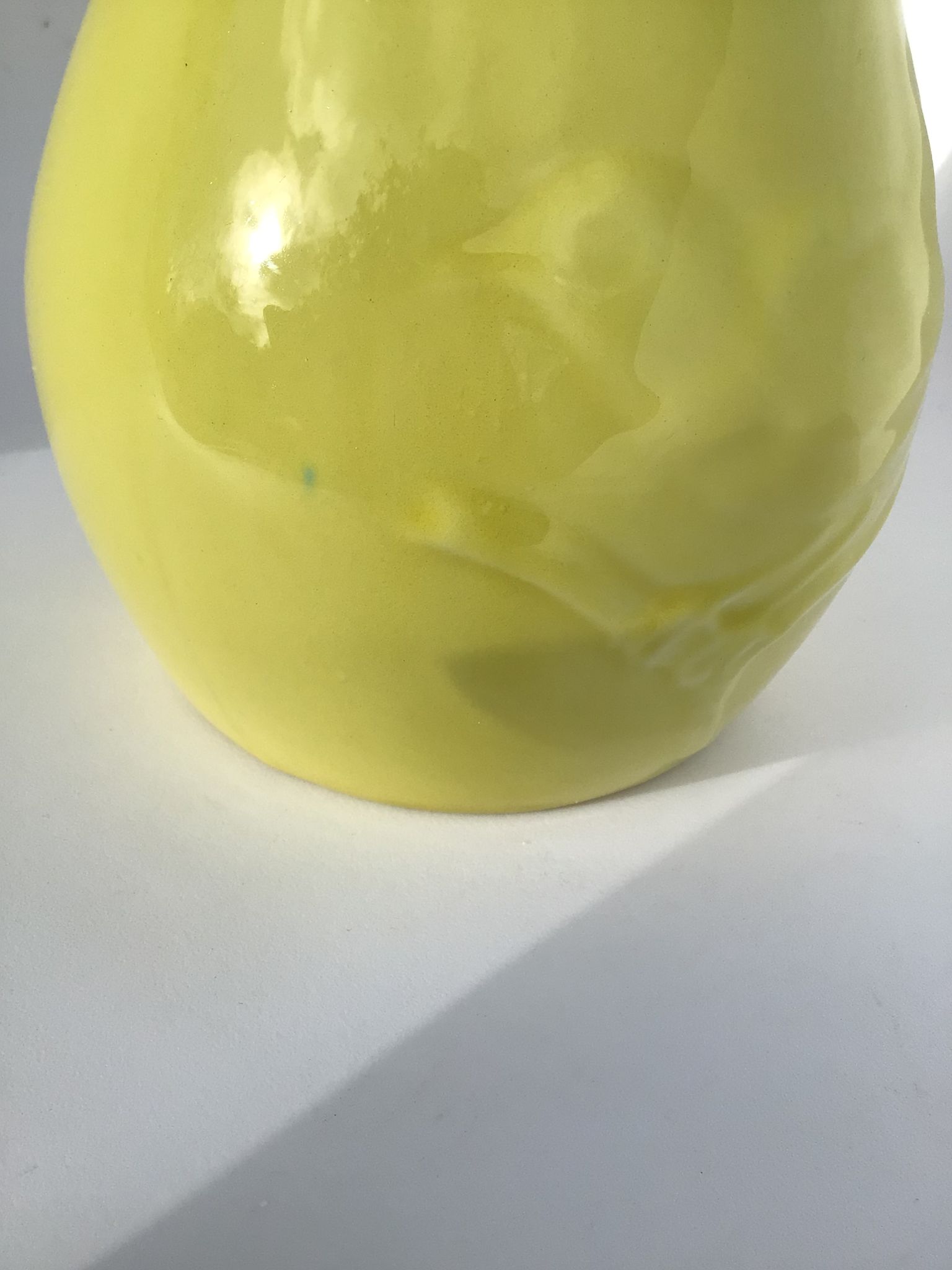 Yellow pitcher bird earthenware Vercor light relief