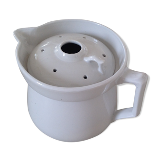 Pitcher in white earthenware