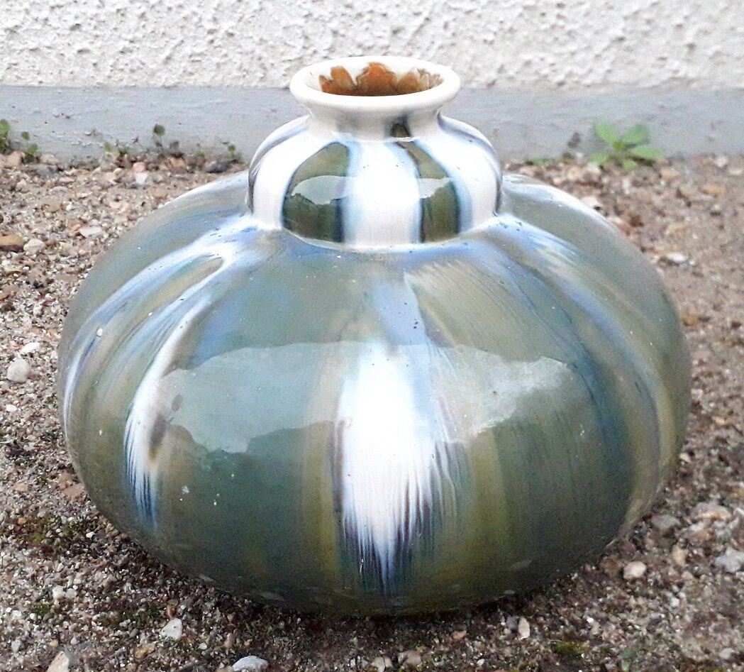 Art deco ceramic vase