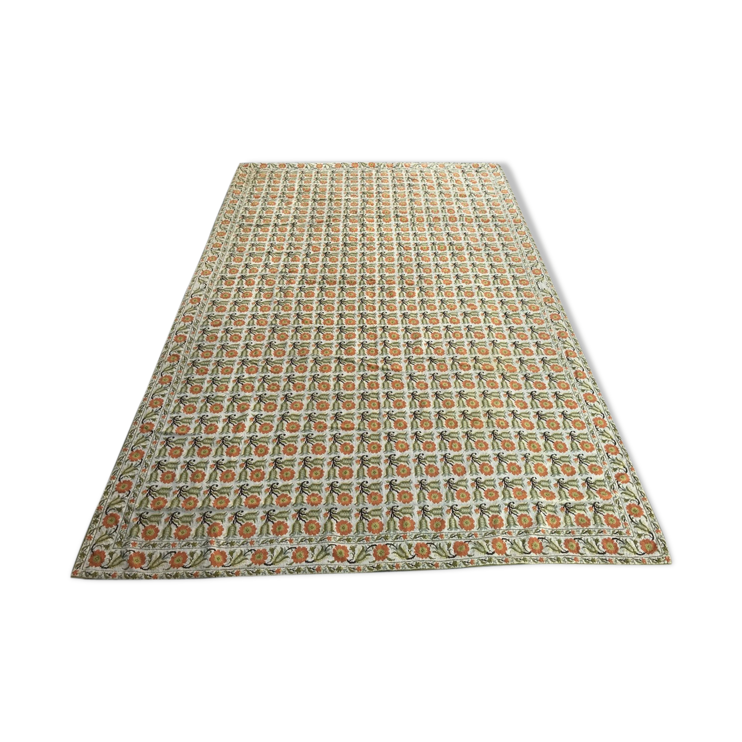 Vintage carpet with small dots 230x373 cm