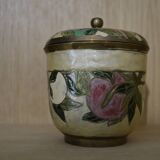 Mother-of-pearl box flower pattern