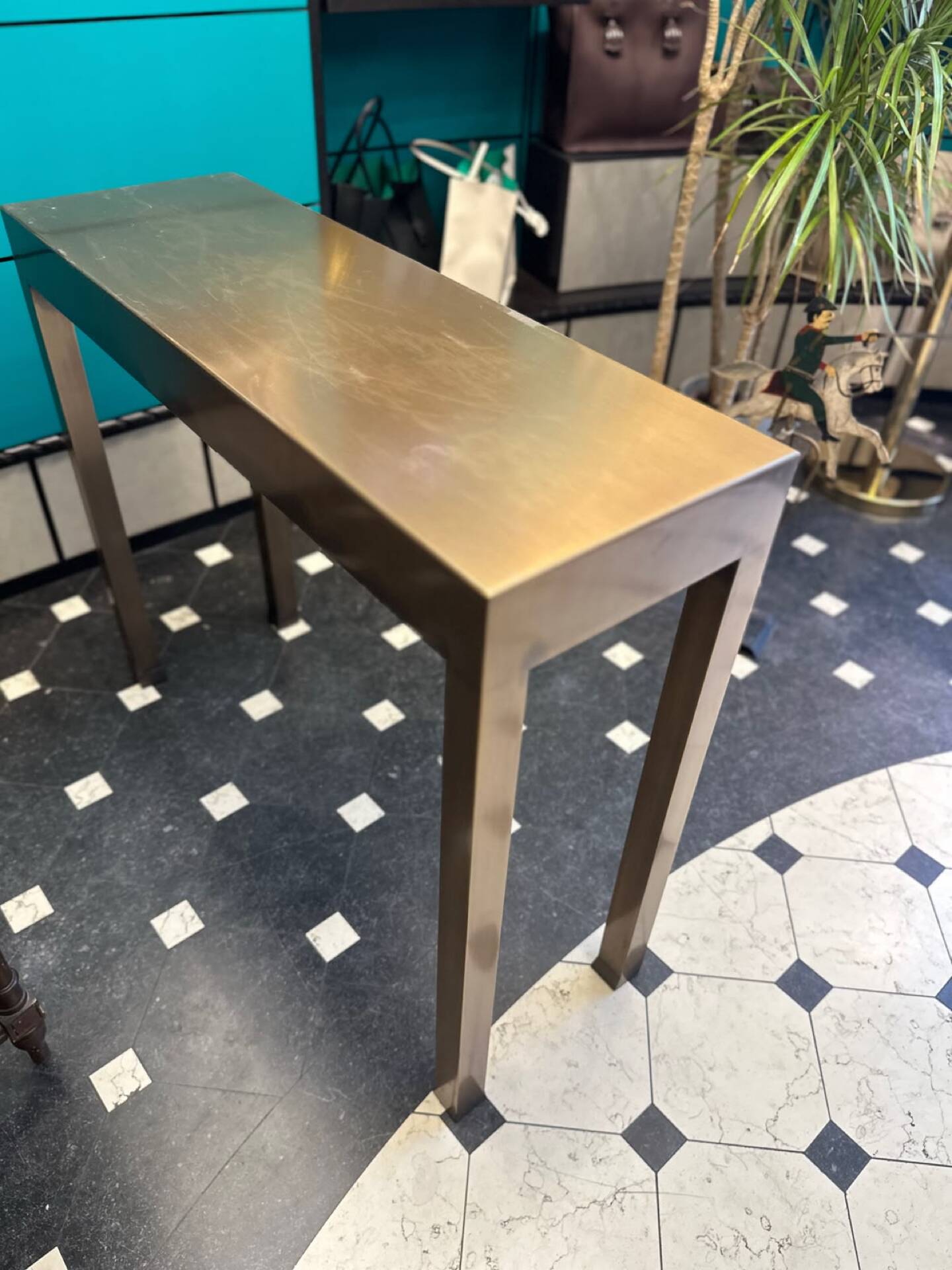 Promemoria, Romeo SozZi Gong Console Table
