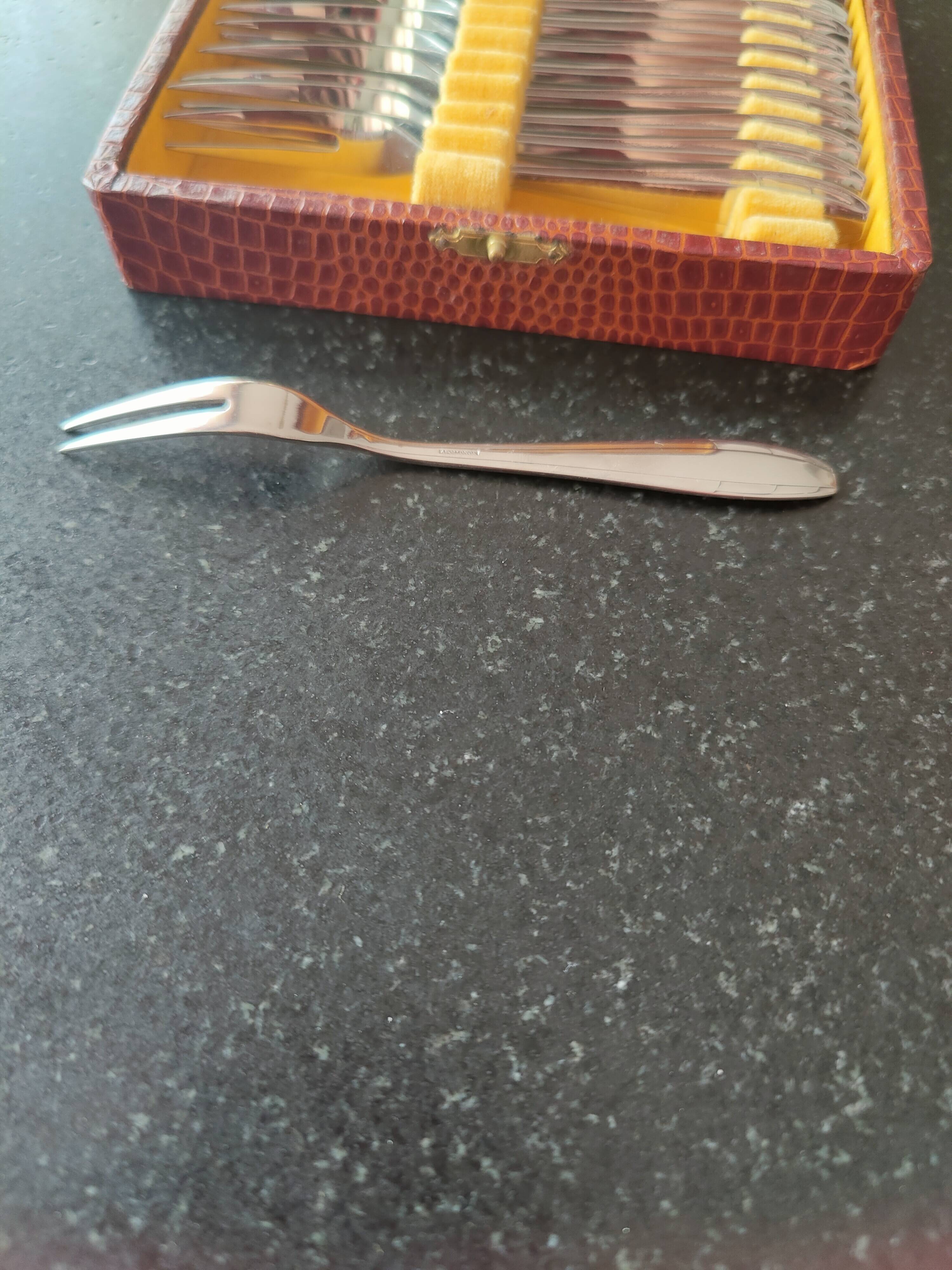 Snail service appolonox