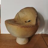 Vase pique fleurs en grès brut