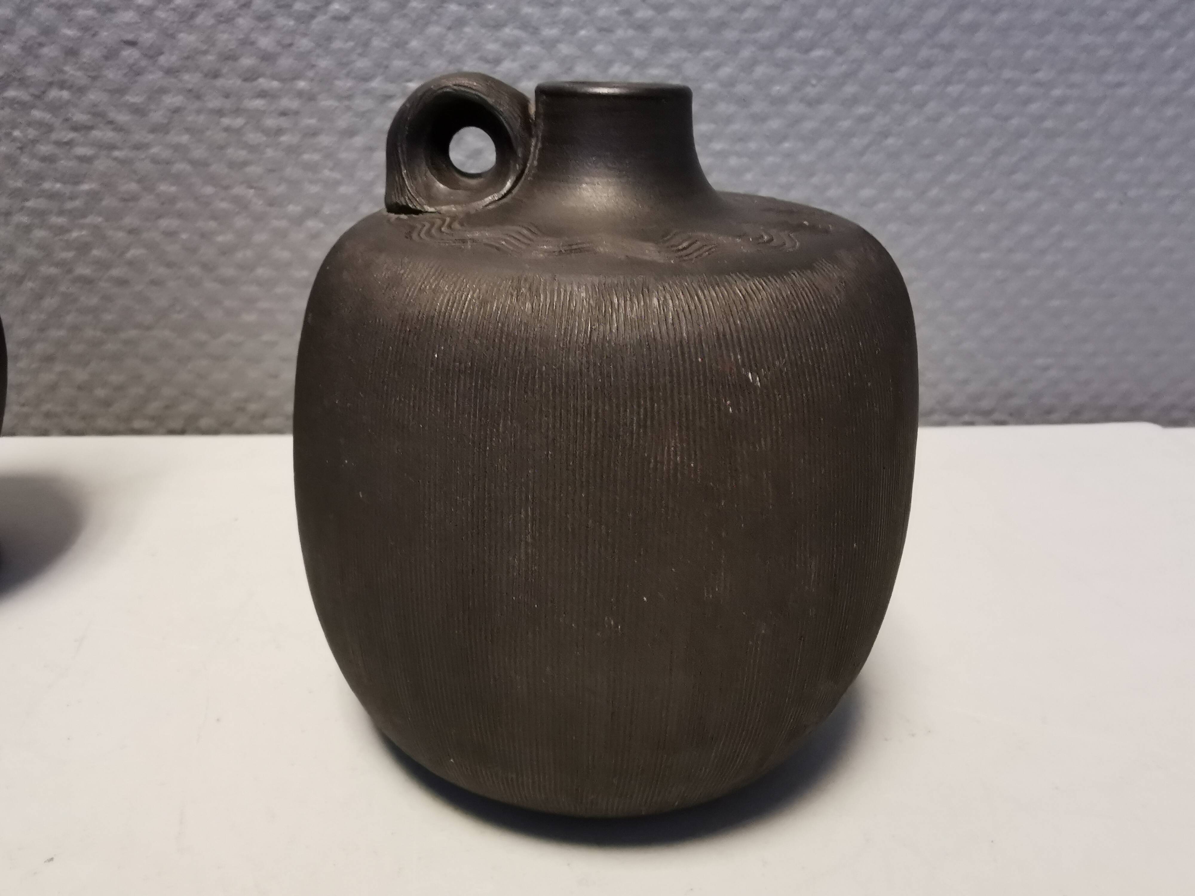 Céramiques du danois dagnæs ceramics des années 1970. avec rainures.