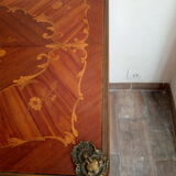 Play table in Louis XV marquetry. Early 20th century.