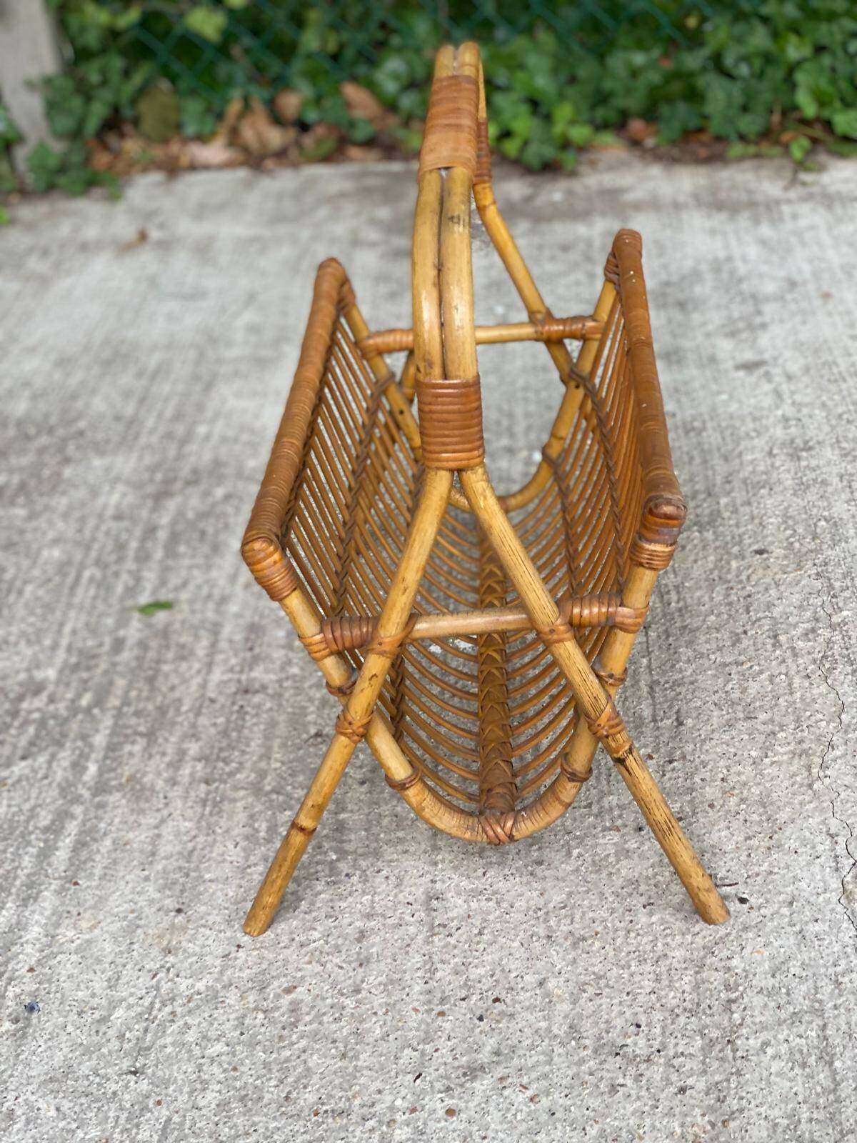 Porte revue vintage porte document en rotin et bambou