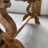 Table artisanale en orme massif, art populaire