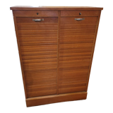 Double binder with curtains