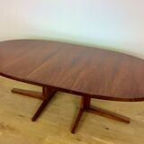 Table à manger à rallonge en bois de rose du milieu du siècle par John Mortensen