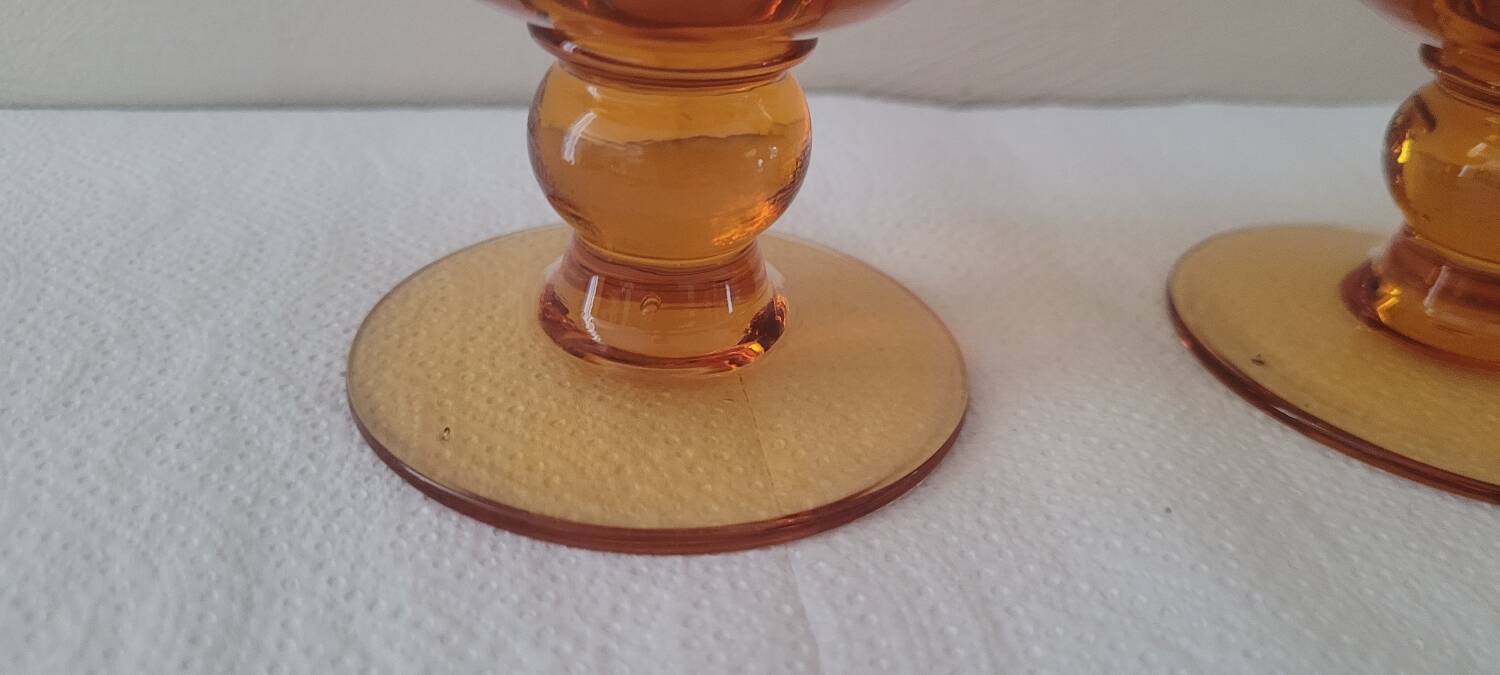 Verres à pied 70's ambré