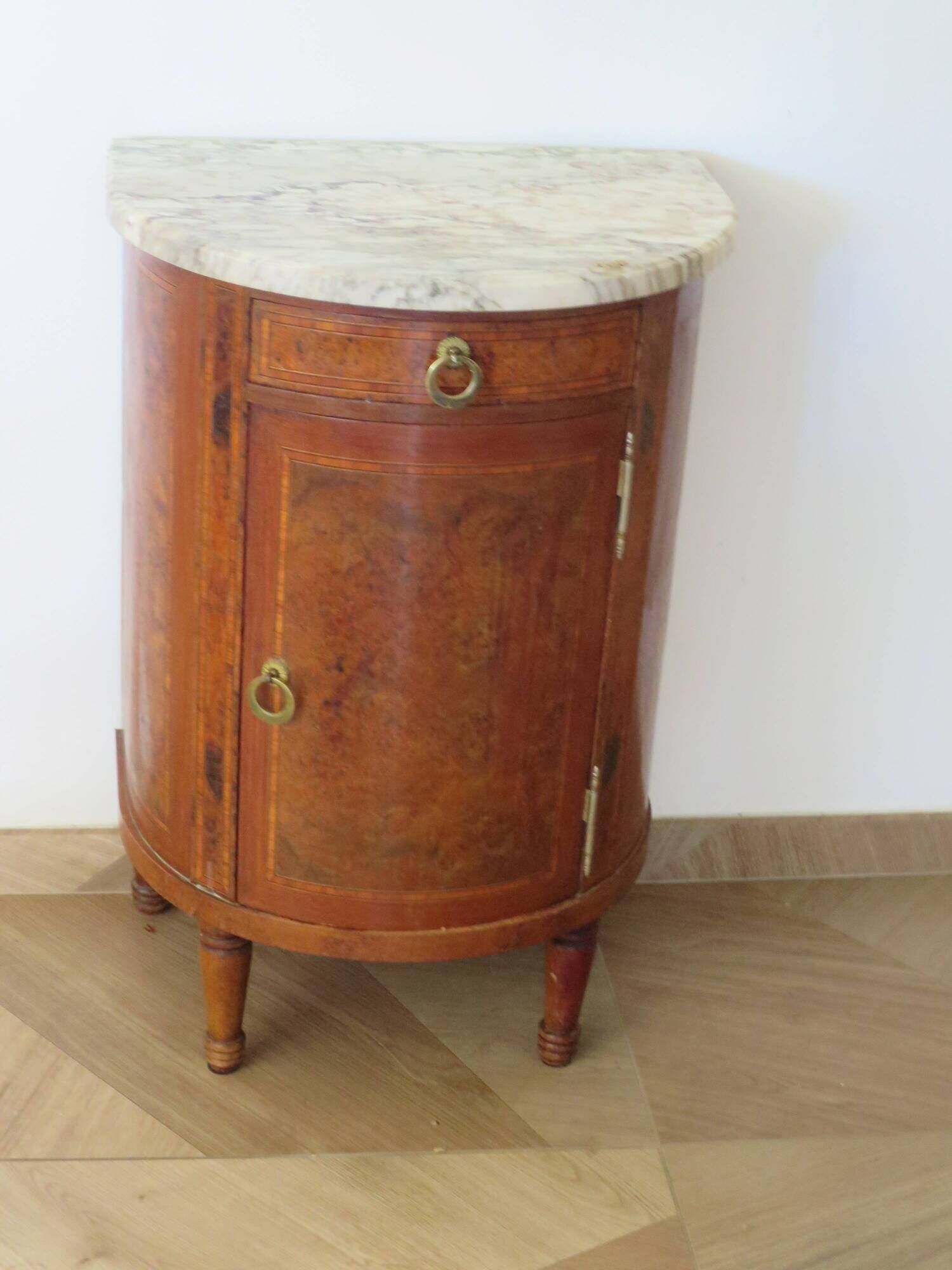Small chest of drawers - Half-moon table - Louis XVI style - Elm burr veneer - Pla