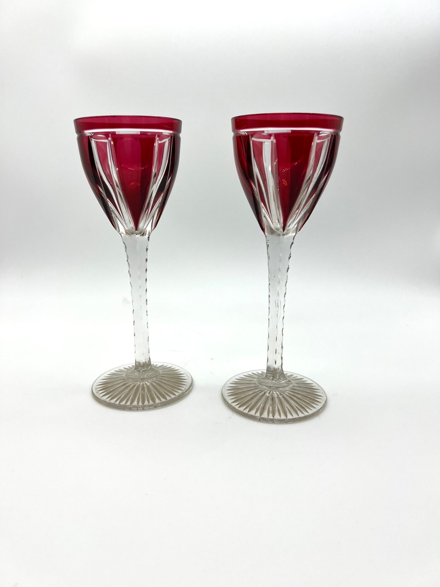 Paire de verre vin roemer en cristal rouge Saint Louis