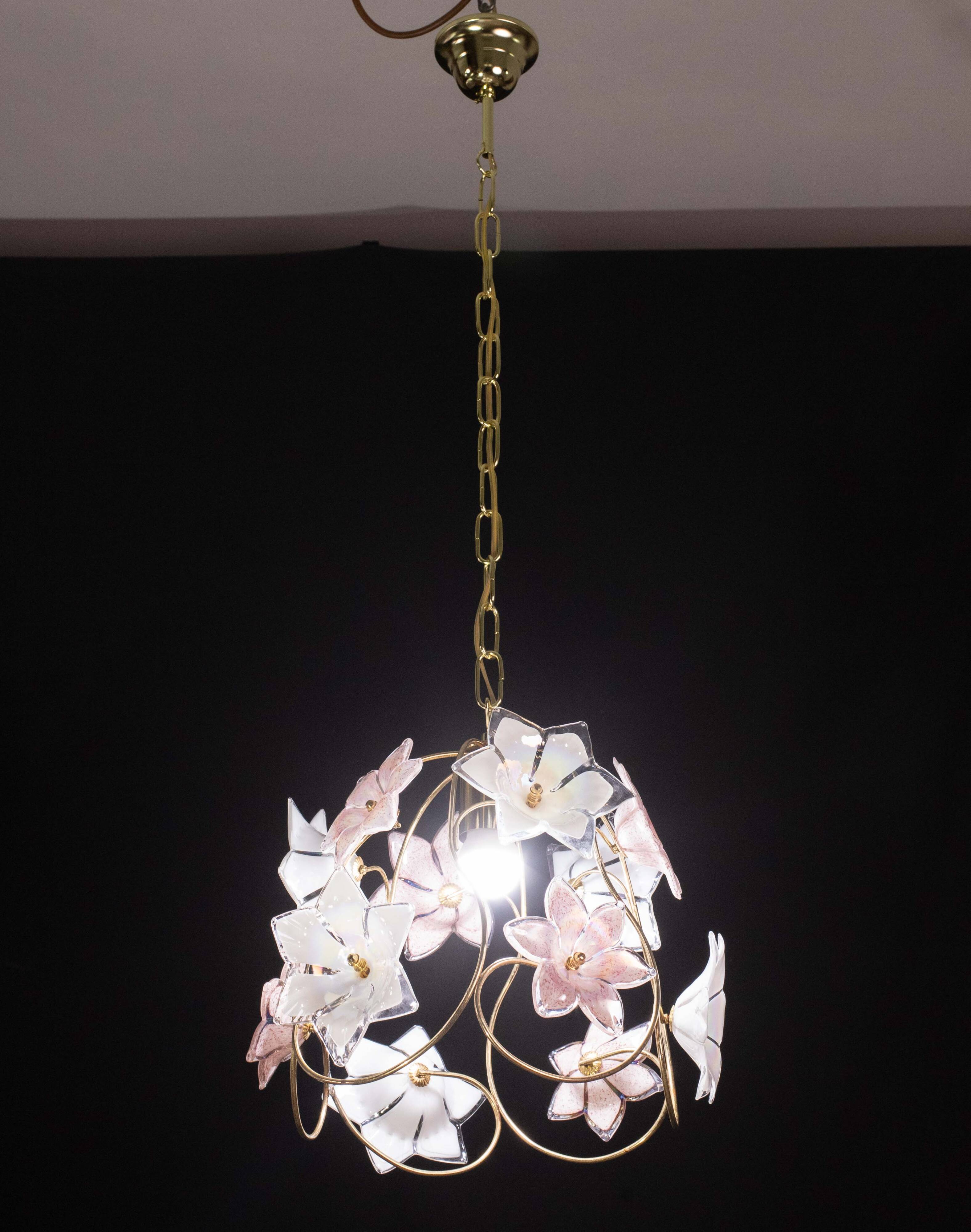 Charming Murano vintage chandelier white and pink flowers