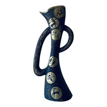 Vase brutaliste en bronze, les signes du zodiaque