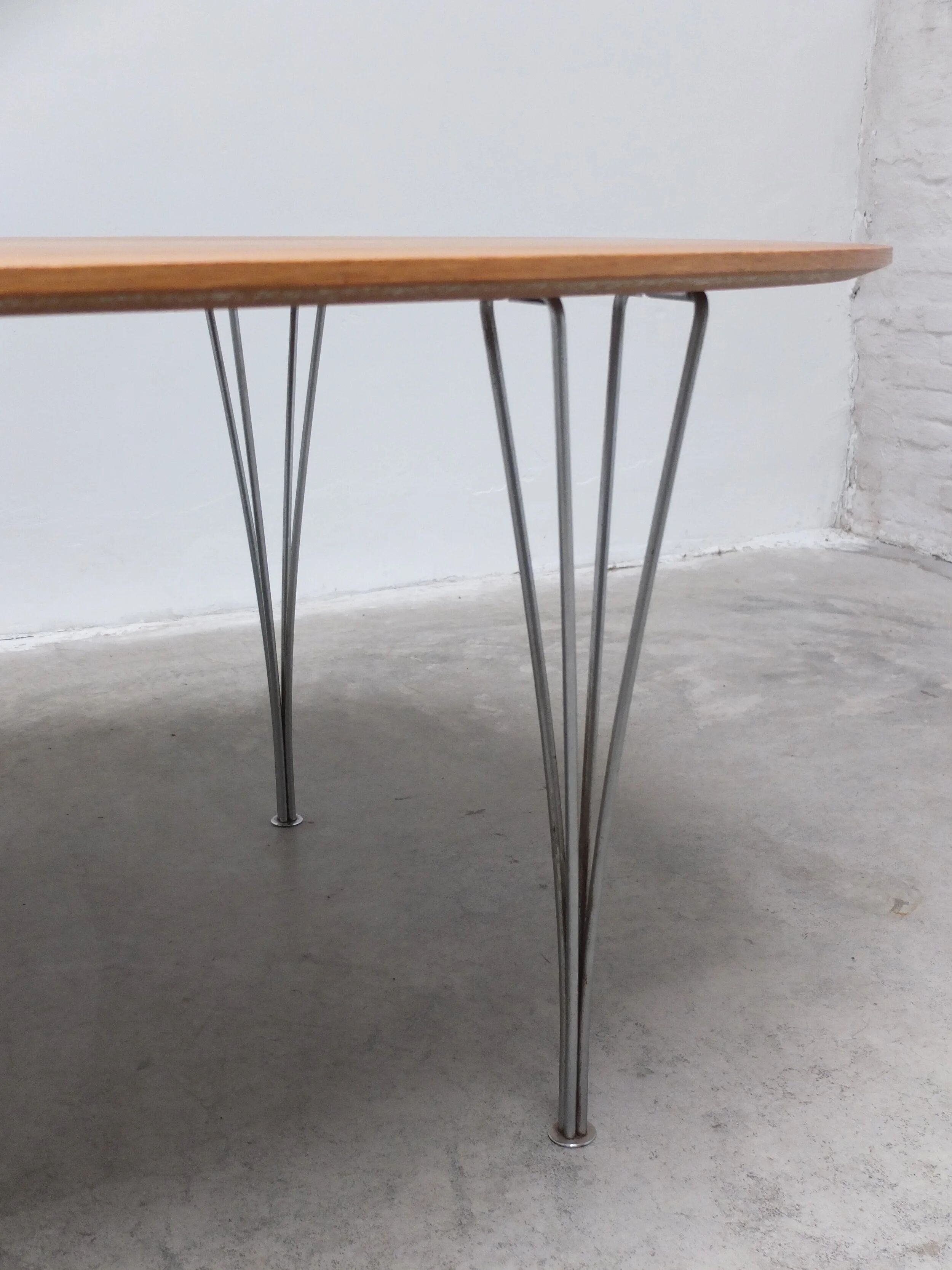 ‘Super-Elliptical’ table in oak by Piet Hein & Bruno Mathsson for Fritz Hansen, 1968