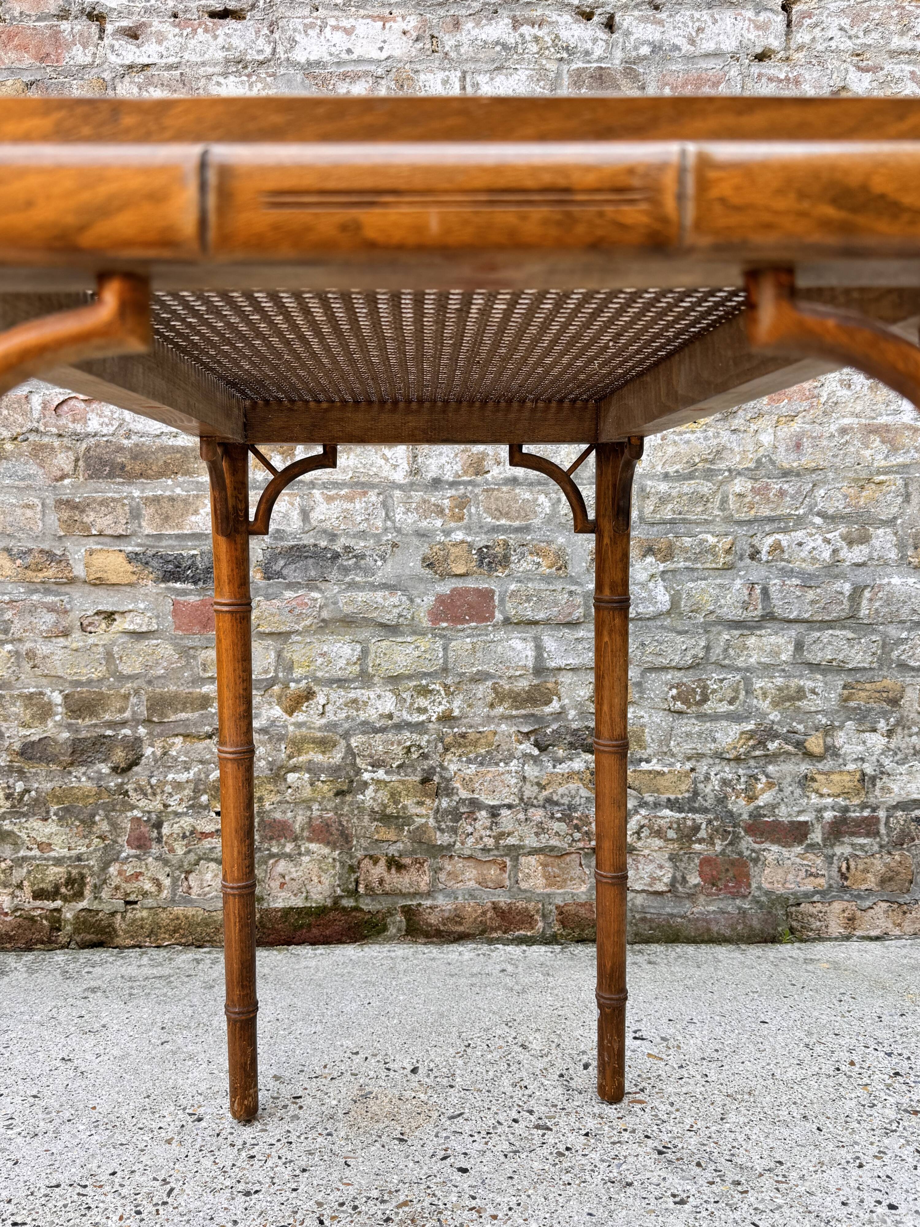 Console en faux bambou de style Chippendale