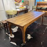 Farm table
