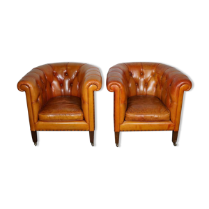 Set de 2 fauteuils club Chesterfield vintage en cuir cognac