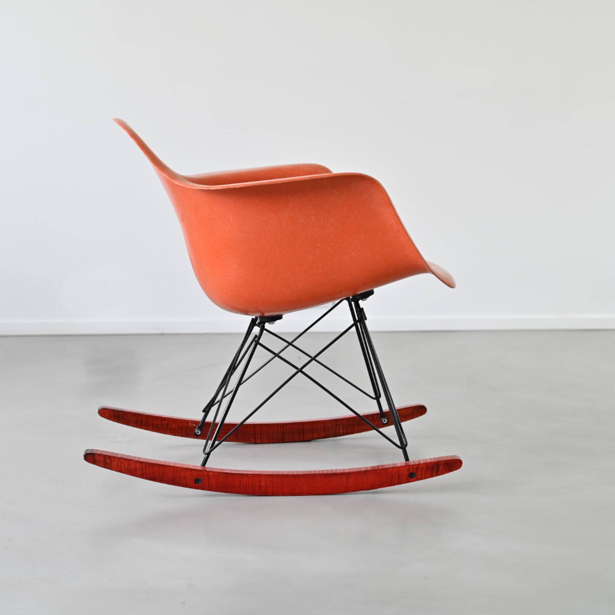 Fauteuil à bascule RAR Charles & Ray Eames - HERMAN MILLER