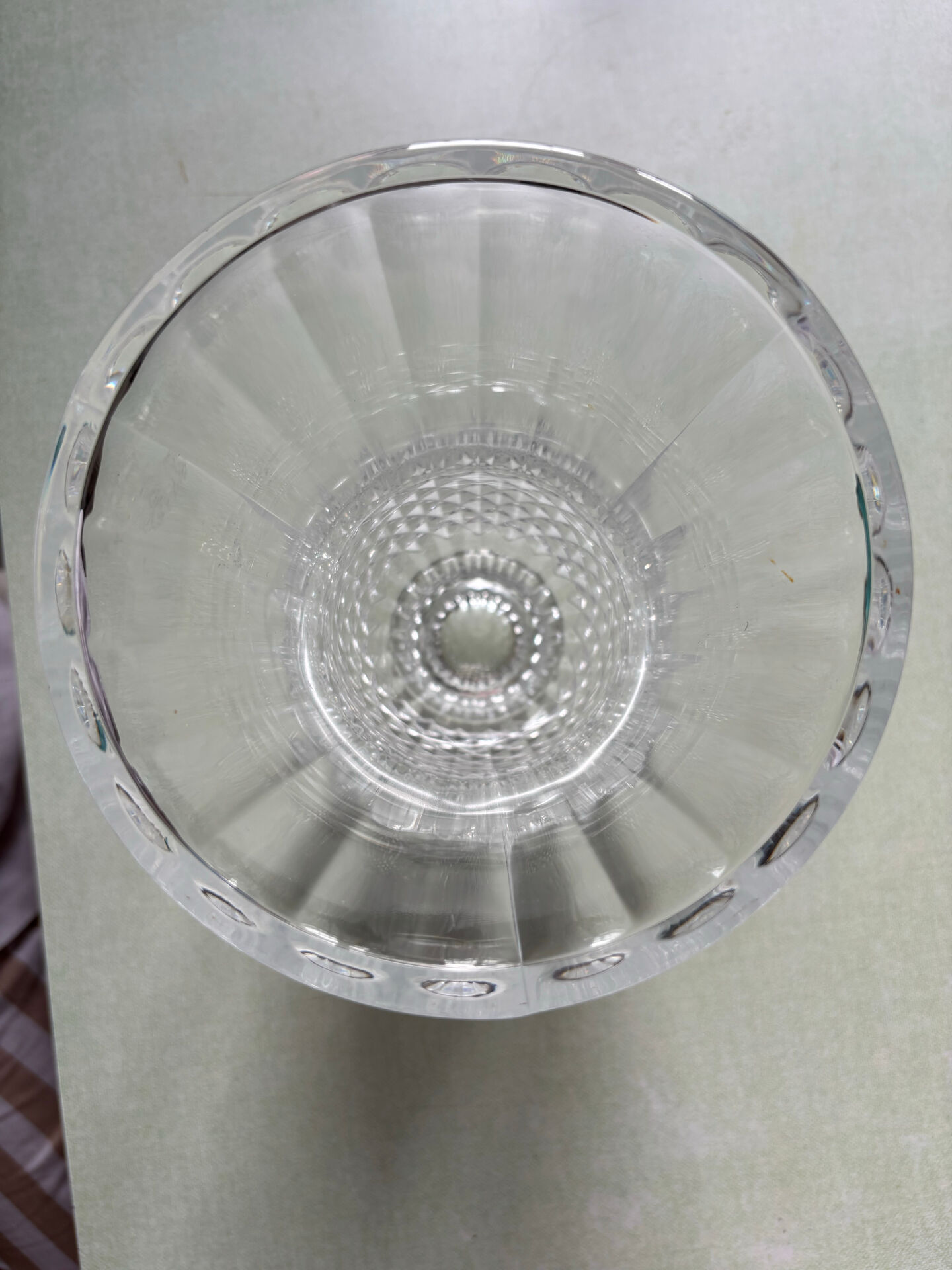 Crystal vase from Arques