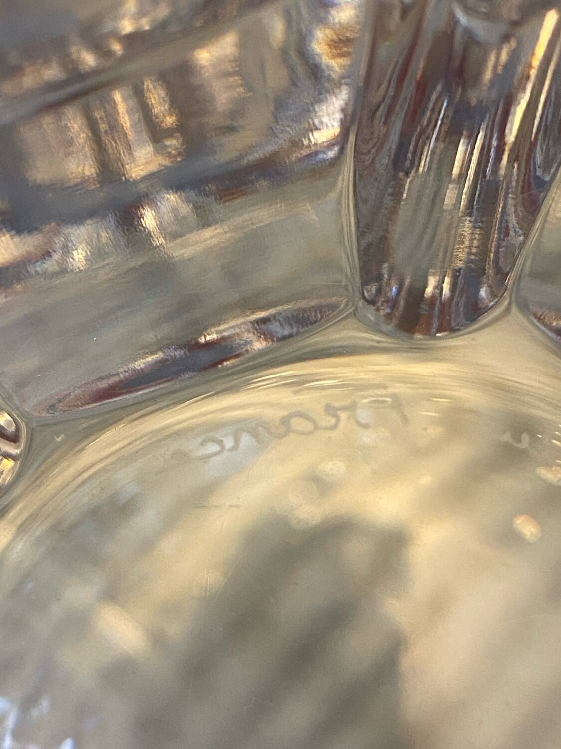 Daum France crystal glass in excellent condition