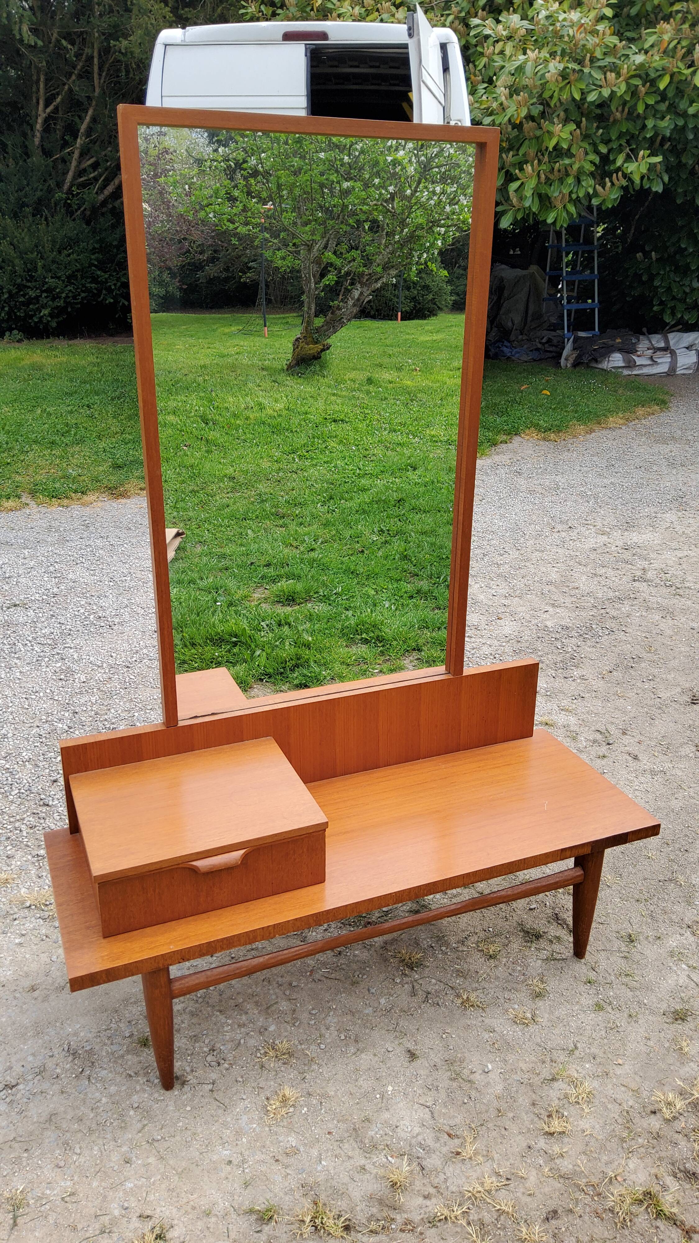 Dressing table from the 70s in teak