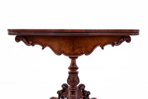 Antique card table from around 1870. After renovation.