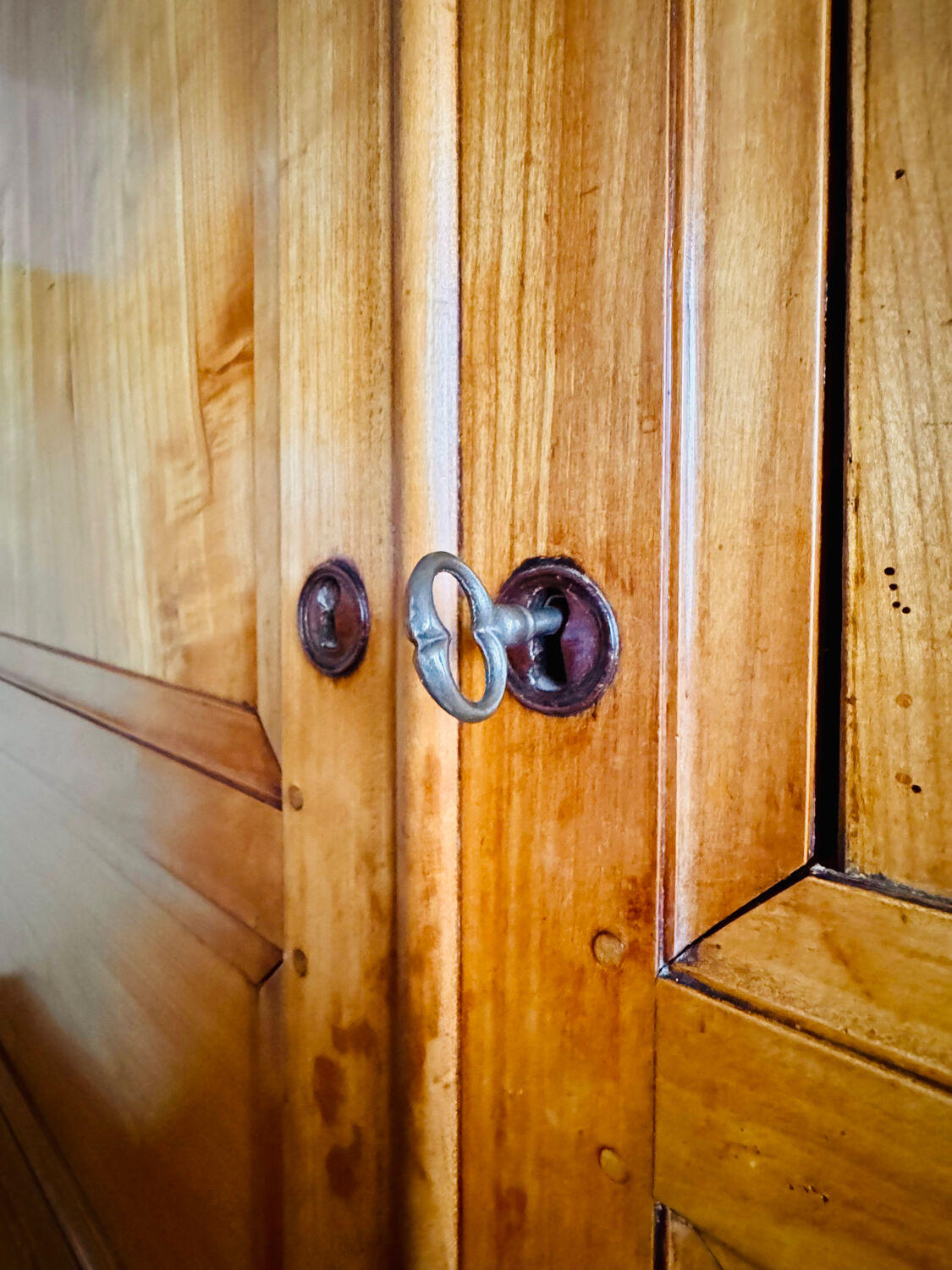 Buffet sideboard in blonde cherry wood