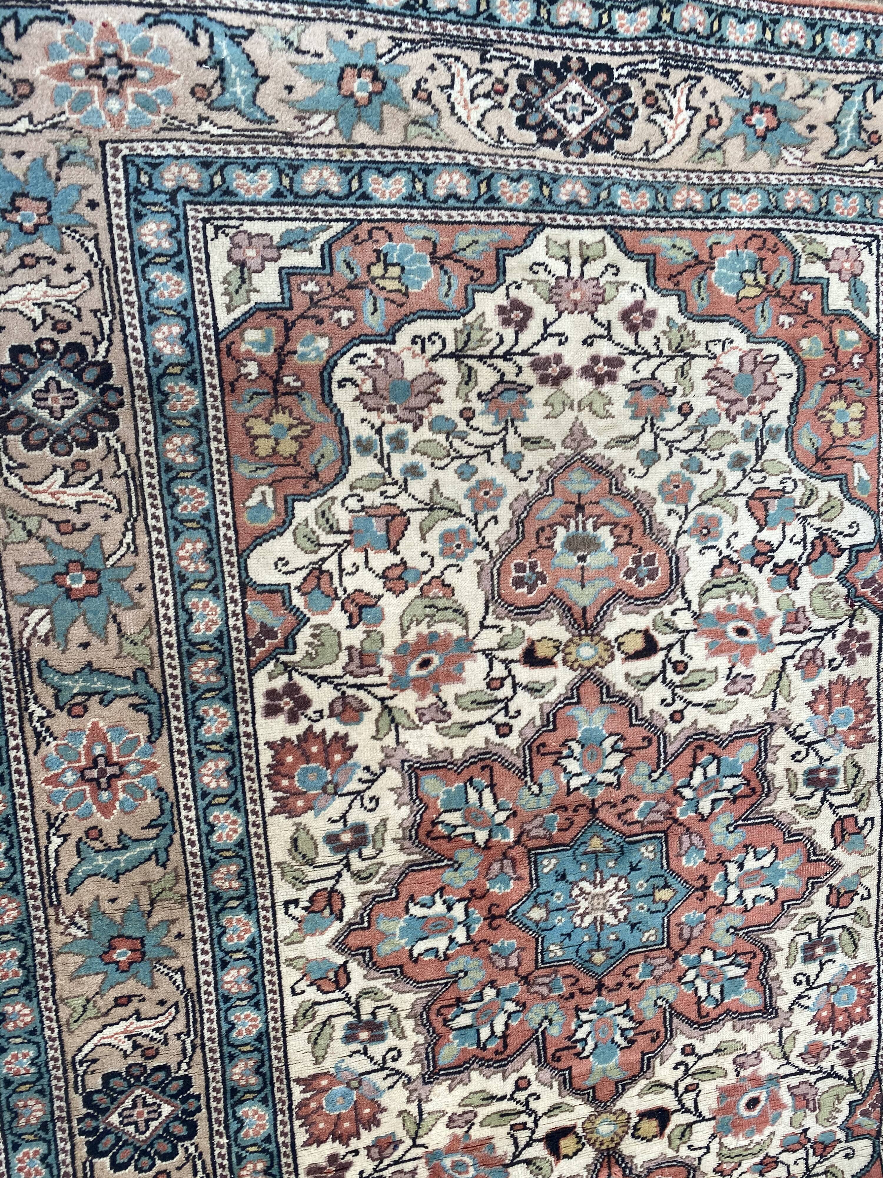 Nice old carpet of Turkey Kayseri handmade 120x180 cm