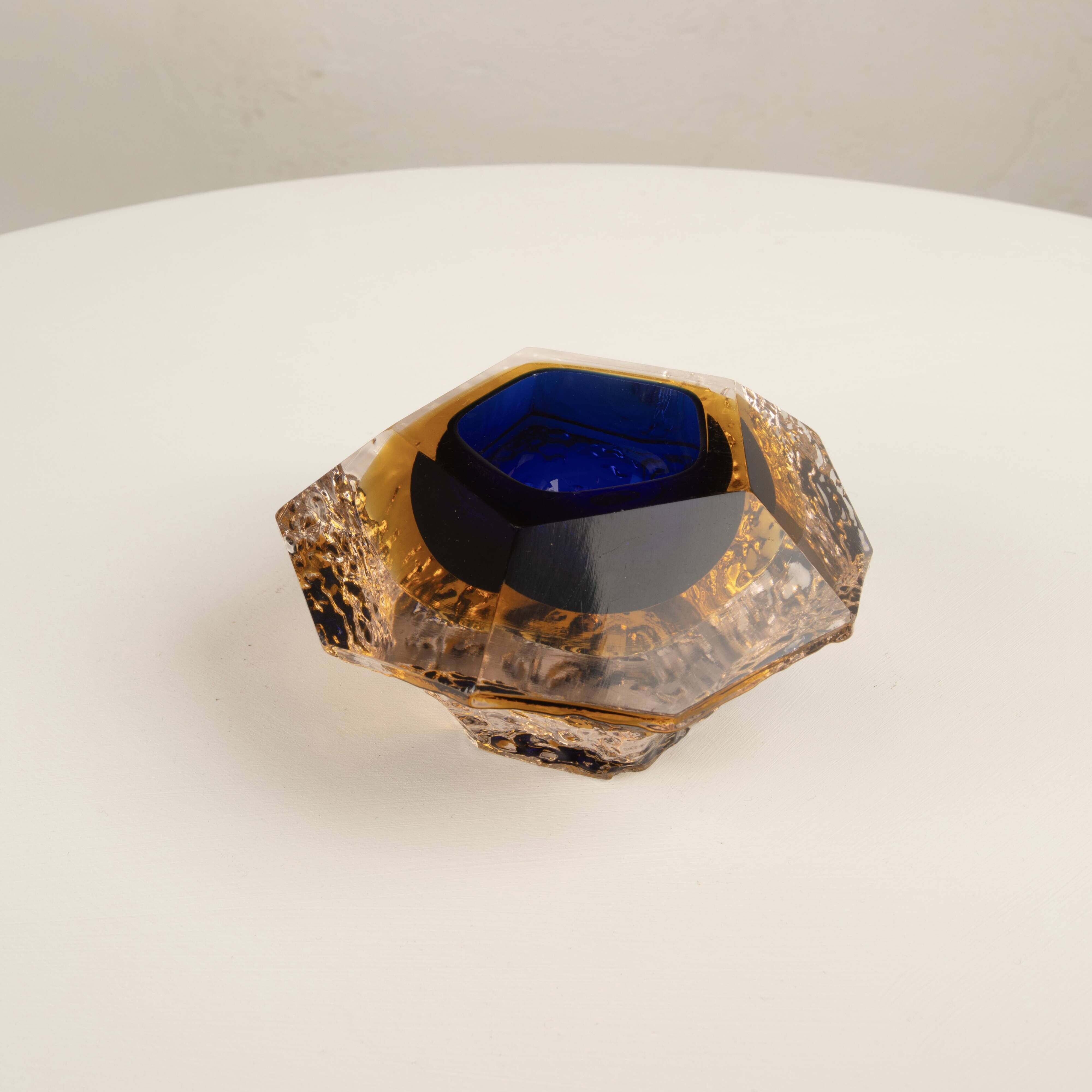 Sculptural submerged glass ashtray by Gianfranco Mandruzzato Murano 1970