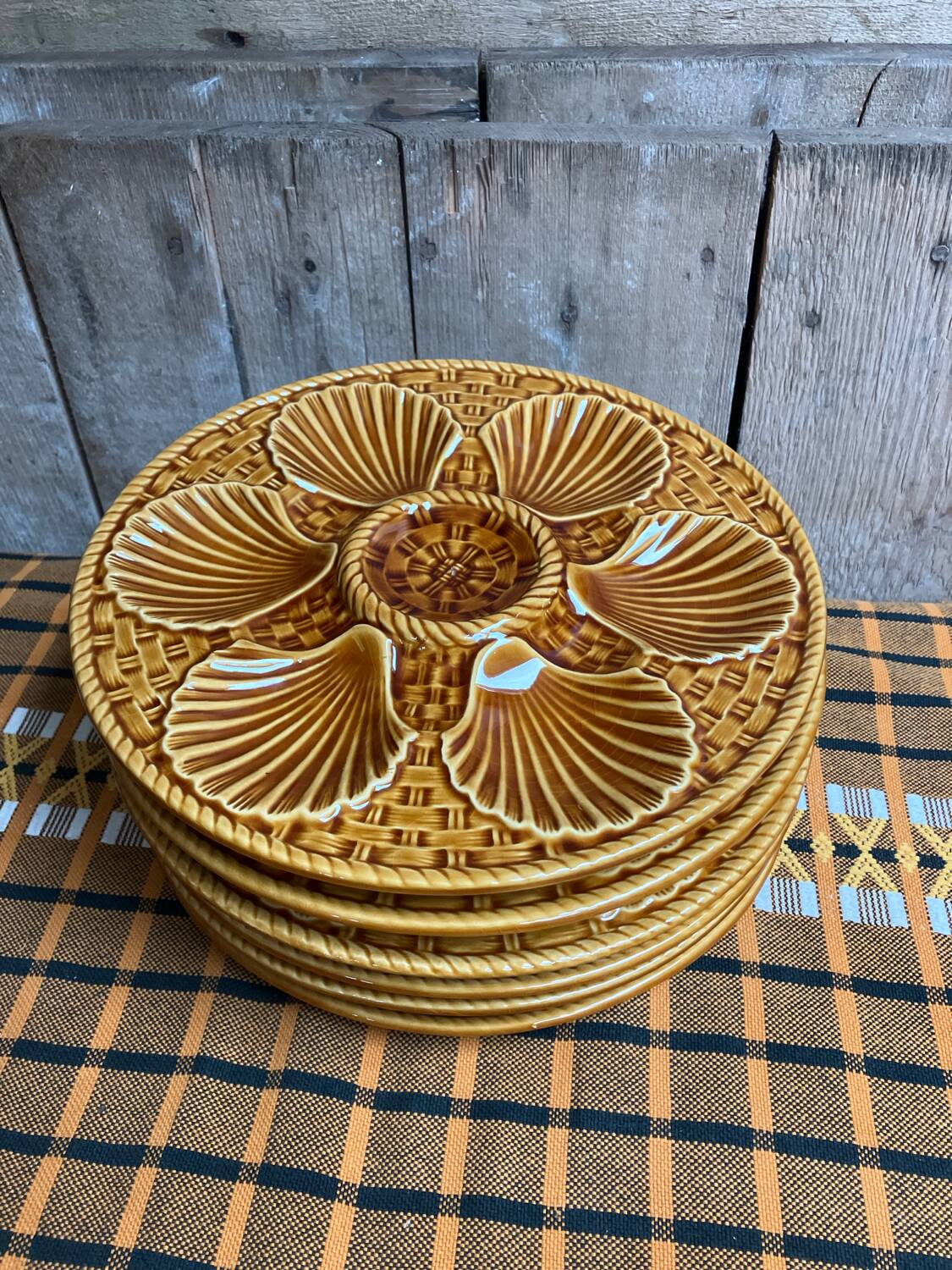 6 assiettes à huîtres barbotine 