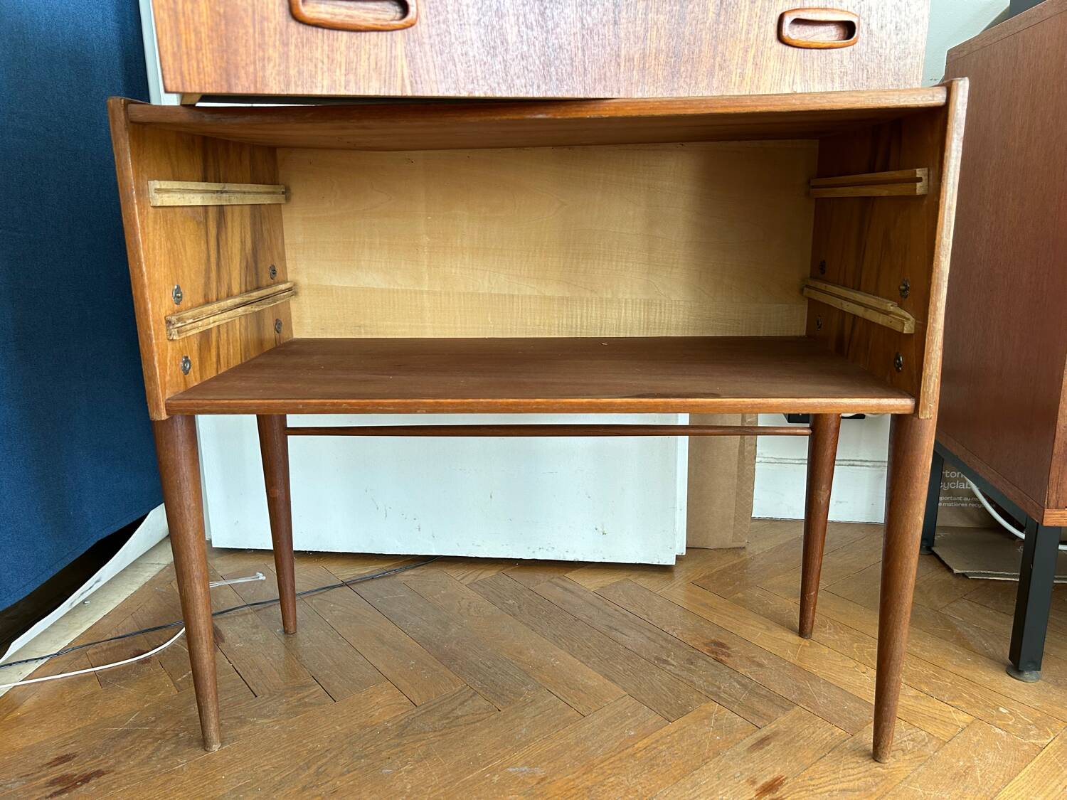 Table de chevet scandinave / petite commode scandinave vintage design