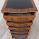 Semainier de style louis XVI en bois et placage merisier