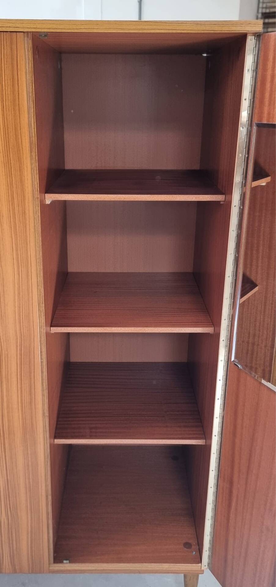 Armoire du milieu du siècle