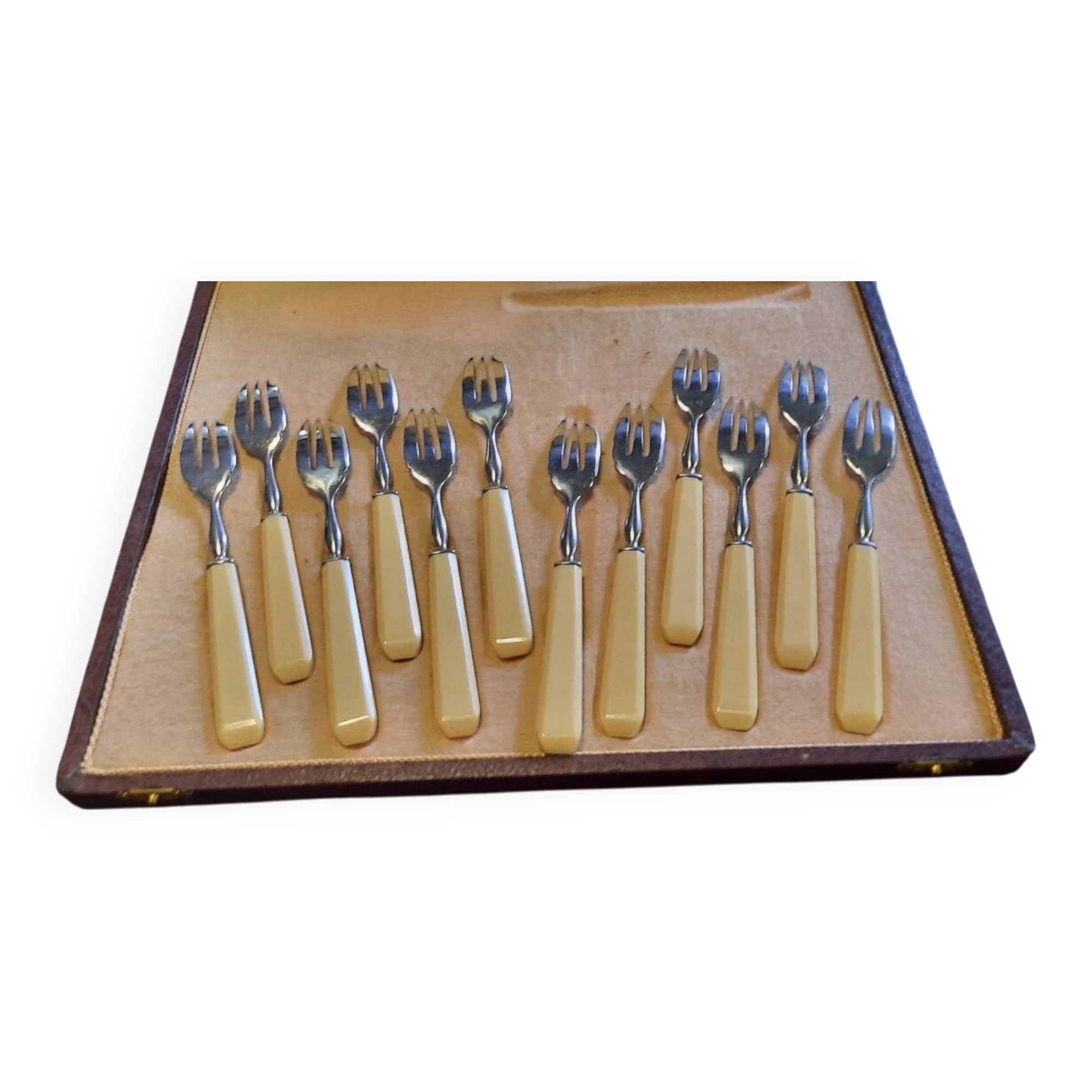 Set of 12 dessert forks