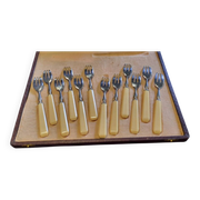 Set of 12 dessert forks