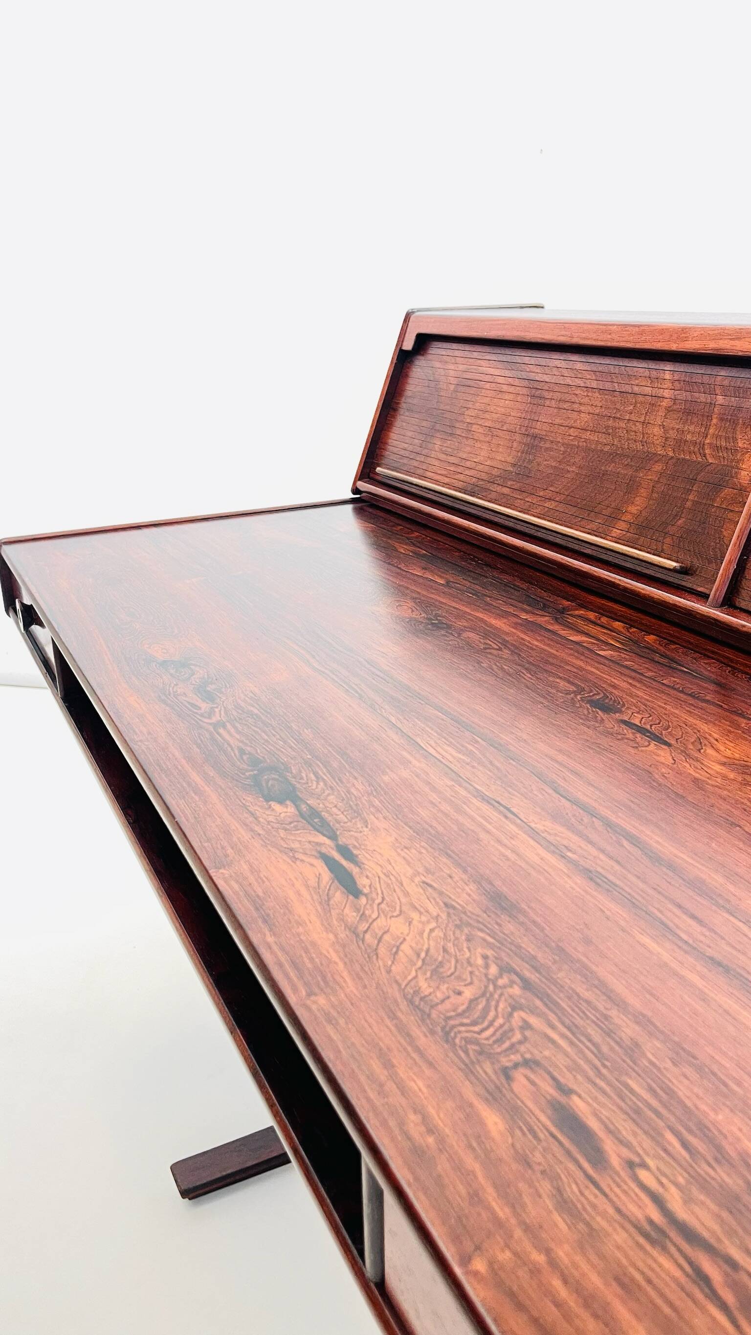 Bureau Model 530 par Gianfranco Fratini