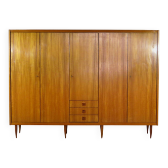 Grand armoire vintage moderne du milieu du siècle à 5 portes en teck, années 1960.