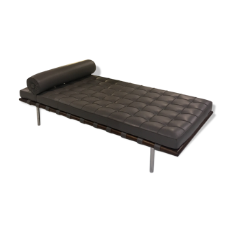 Barcelona daybed bed day Ludwig Mies van der Rohe Knoll international