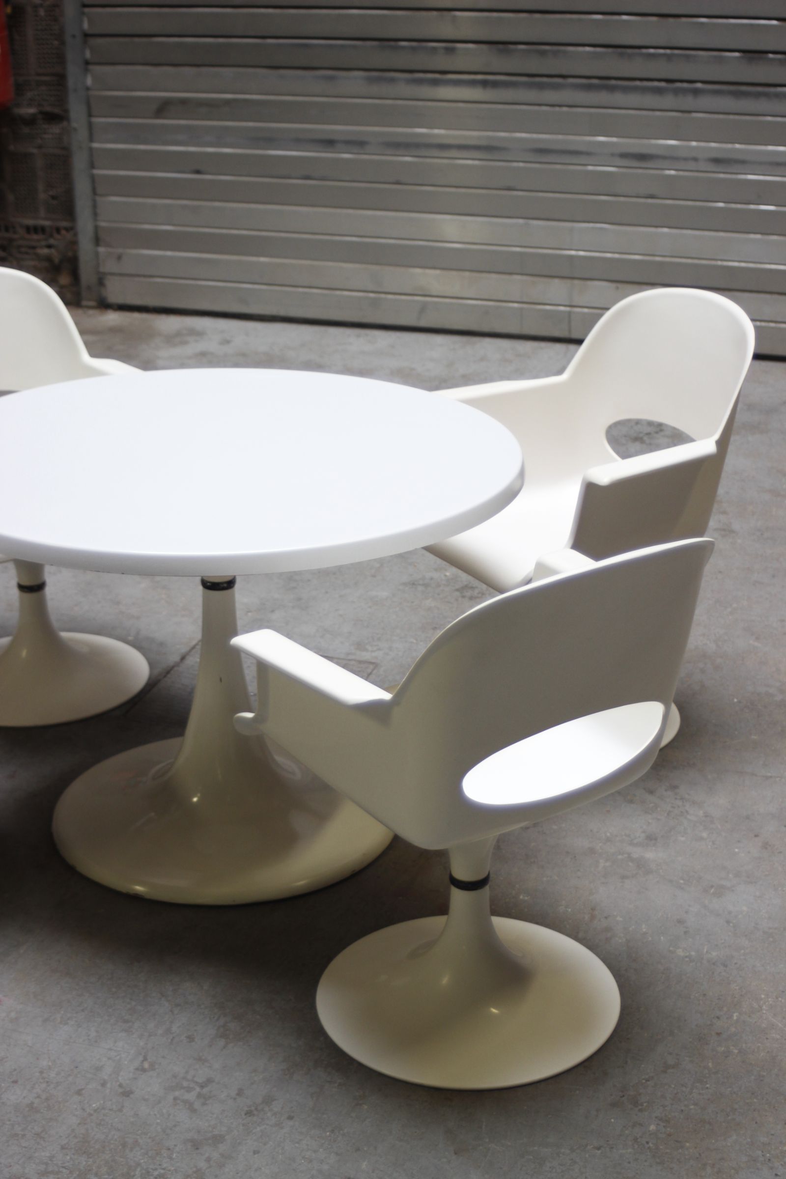 Dining Room Table and Chairs at Kurz's Tulipe Space Age, 1970s