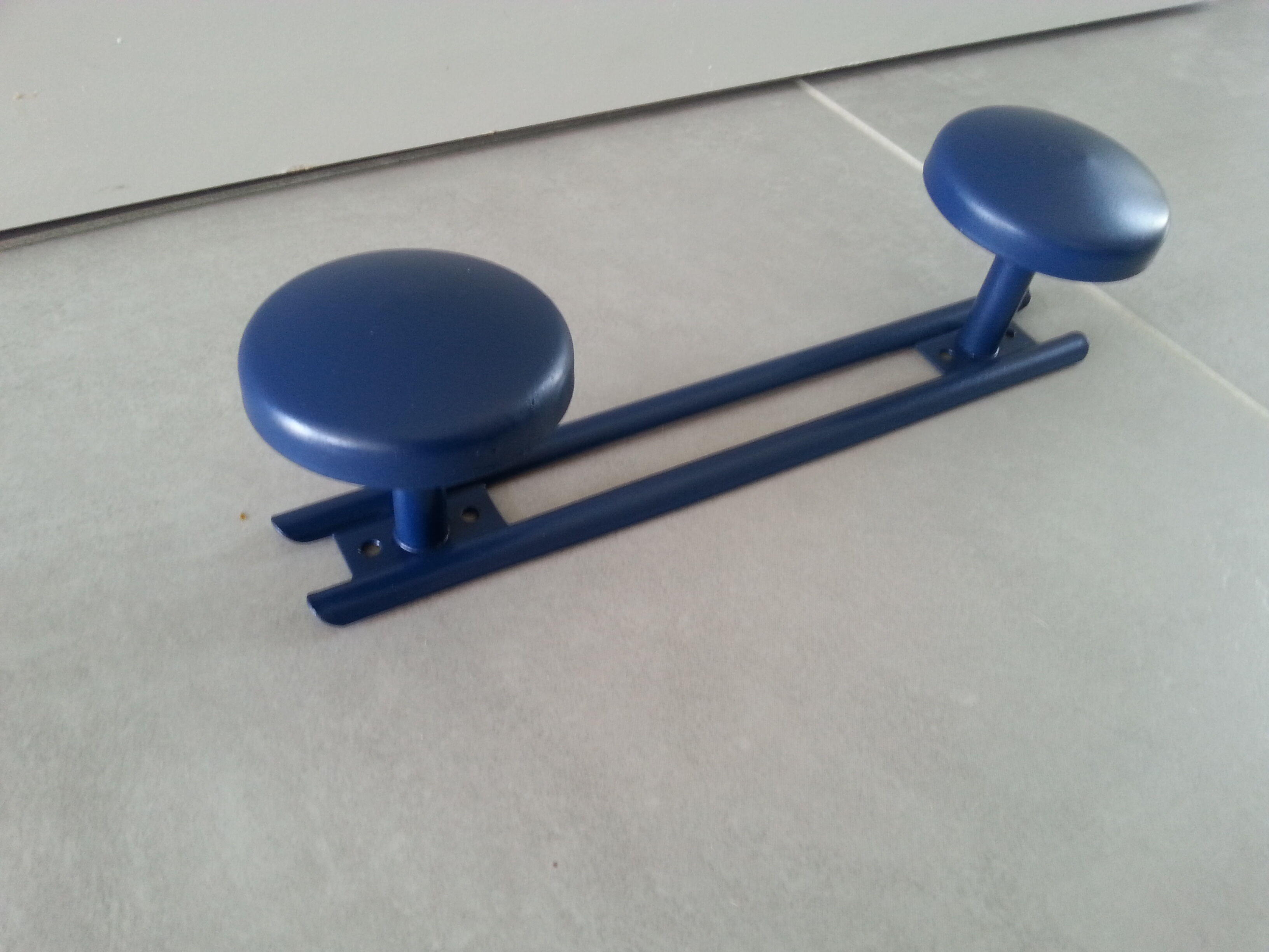 Vintage double metal peg