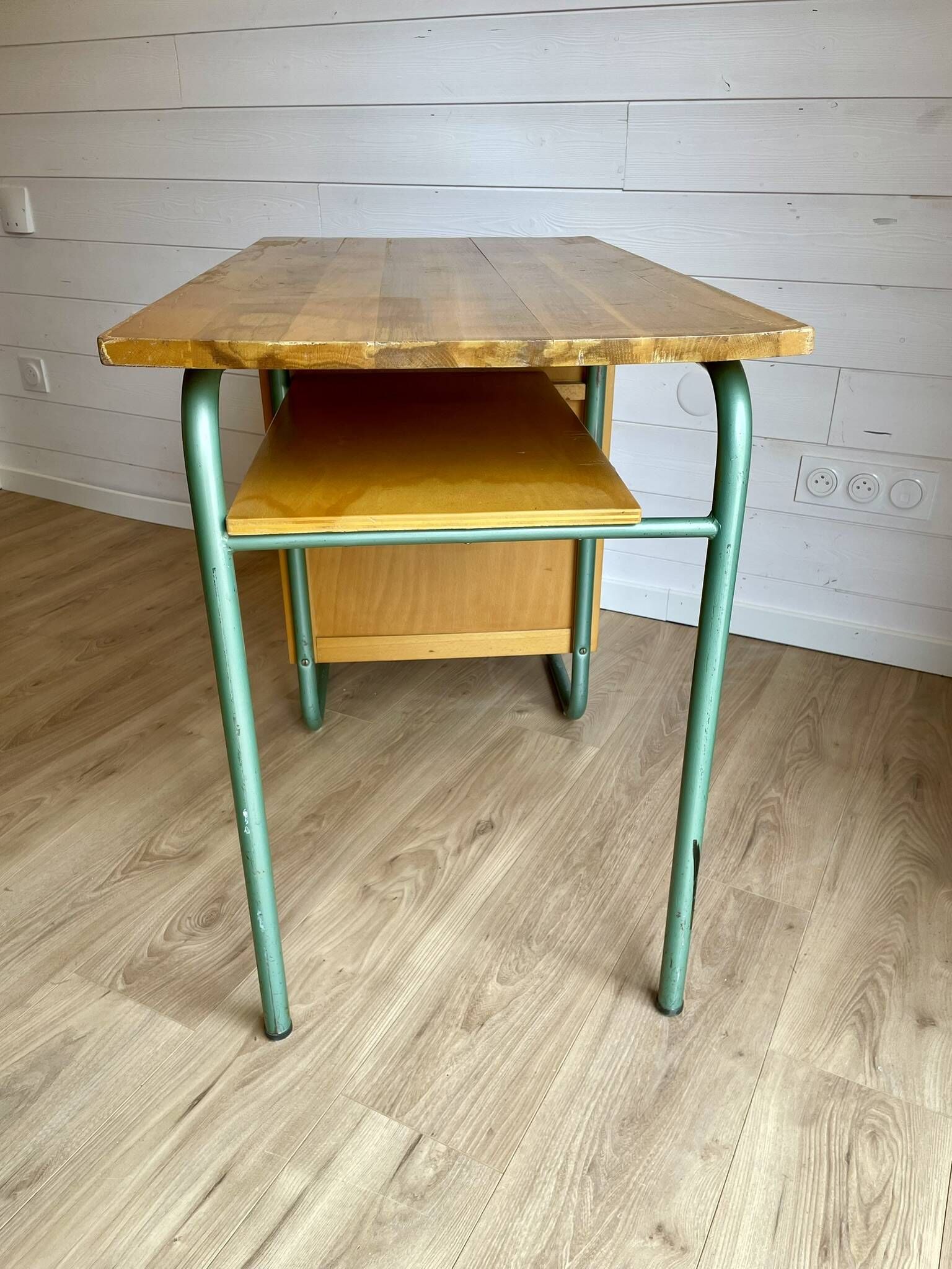 Vintage Stella 1950 school desk and swivel chair set