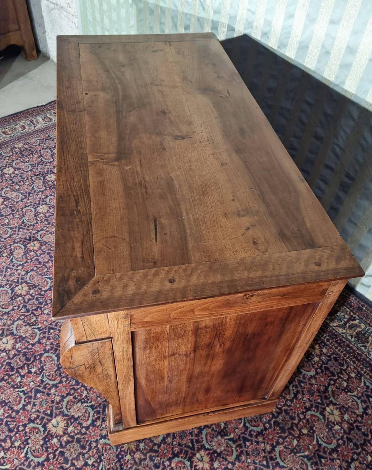 Restoration Walnut Chest of Drawers, 19th Century - Louis Style