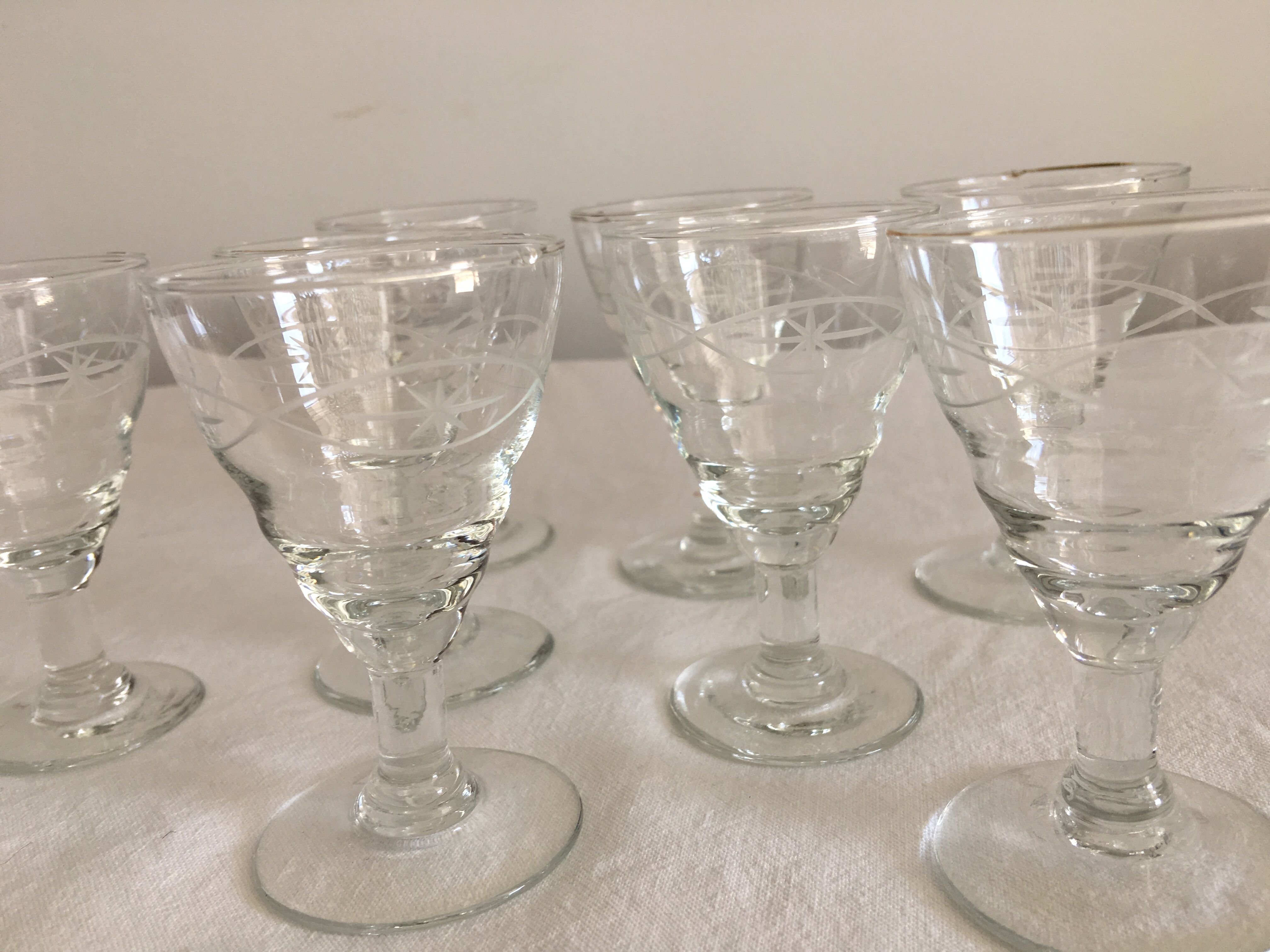 Suite of 8 liquor glasses 1930  engraved blown glass