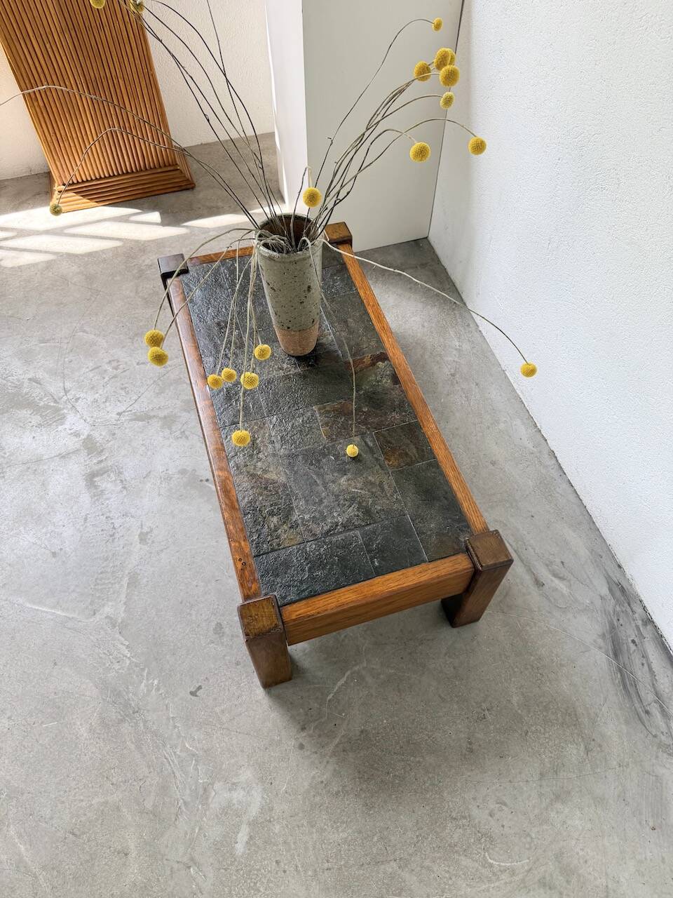 Table basse en chêne et ardoise 1950