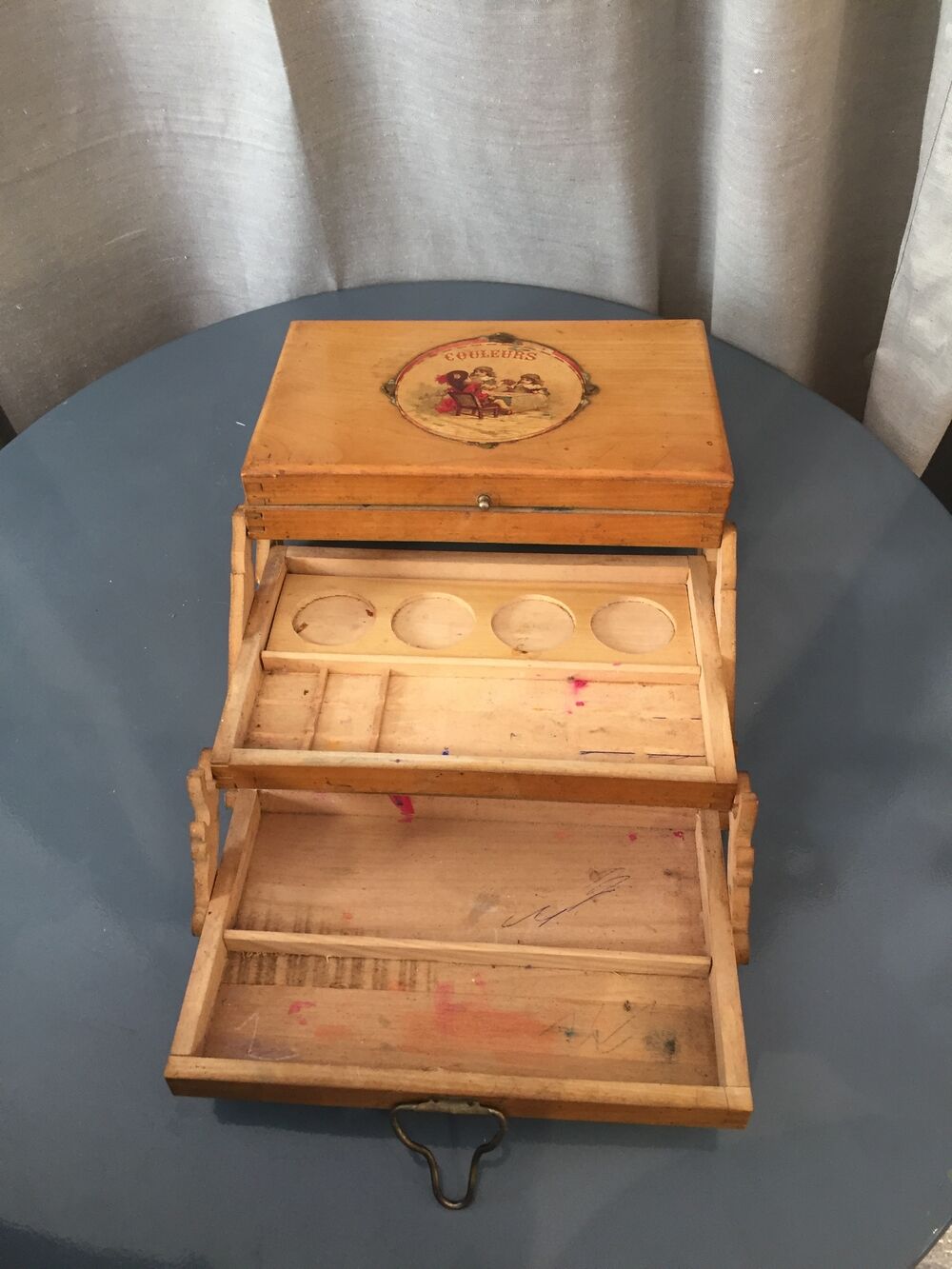 Wooden paint box 3 storage lockers