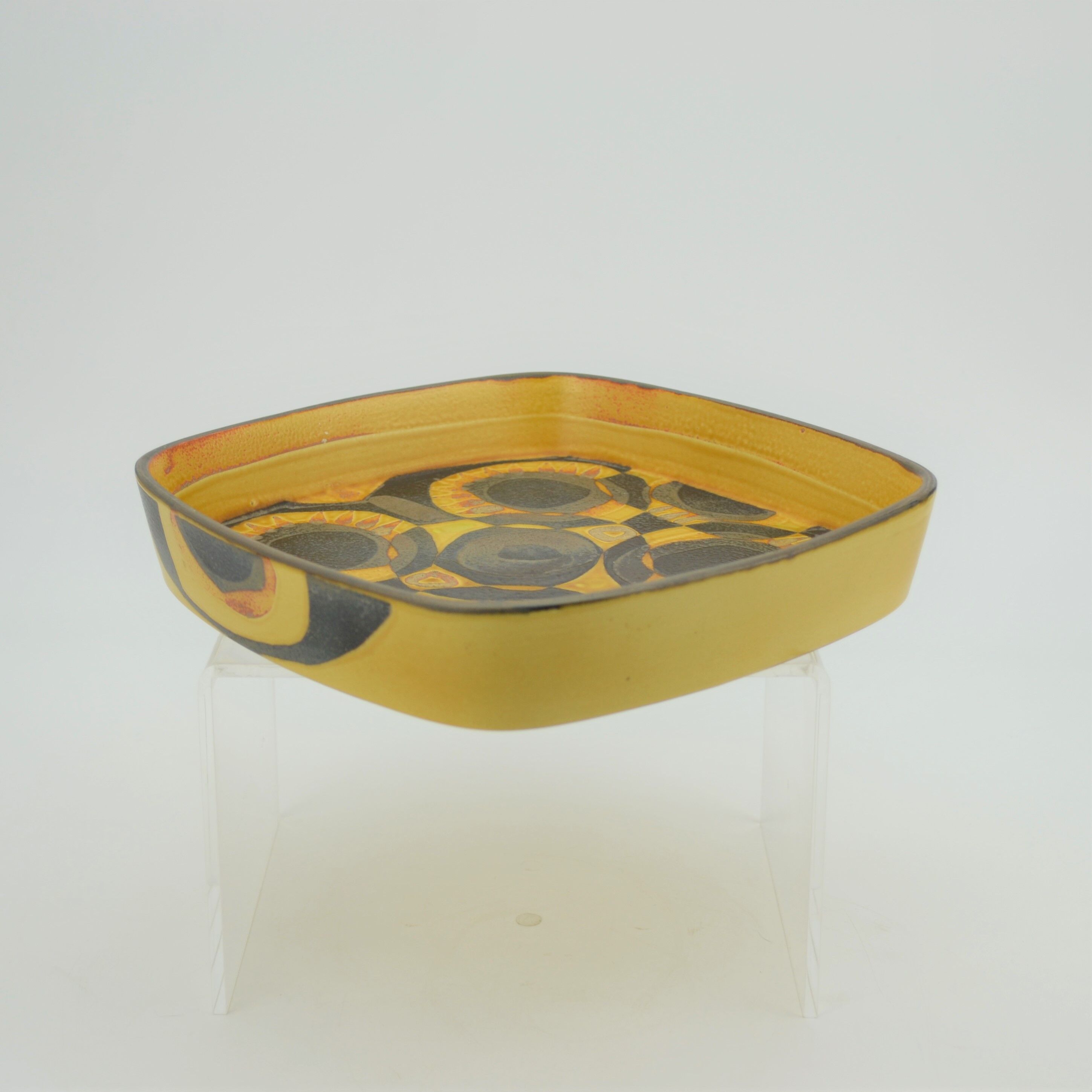 Earthenware dish from Johanne Gerber's Baca series for Royal Copenhagen