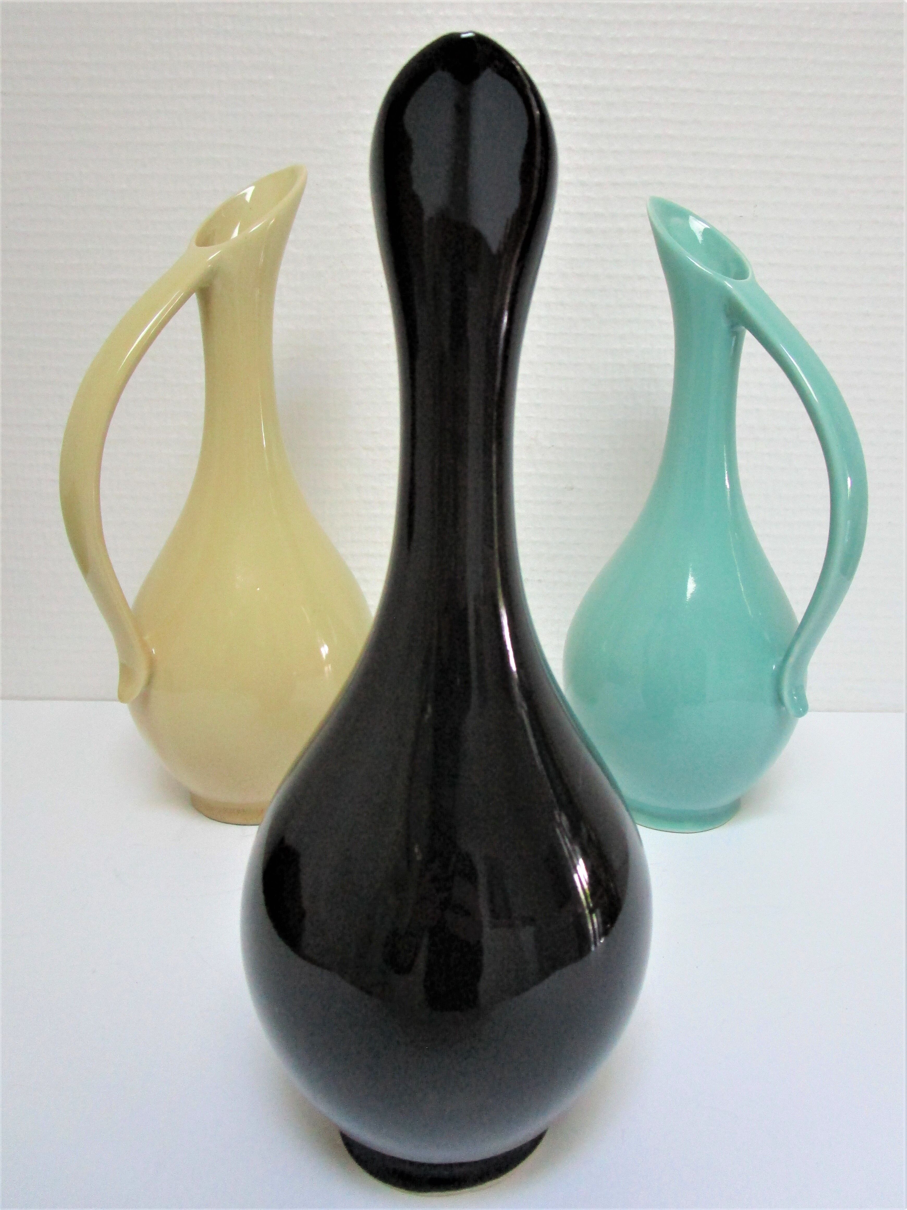 Three ceramic enamels design 60s soliflores black yellow green